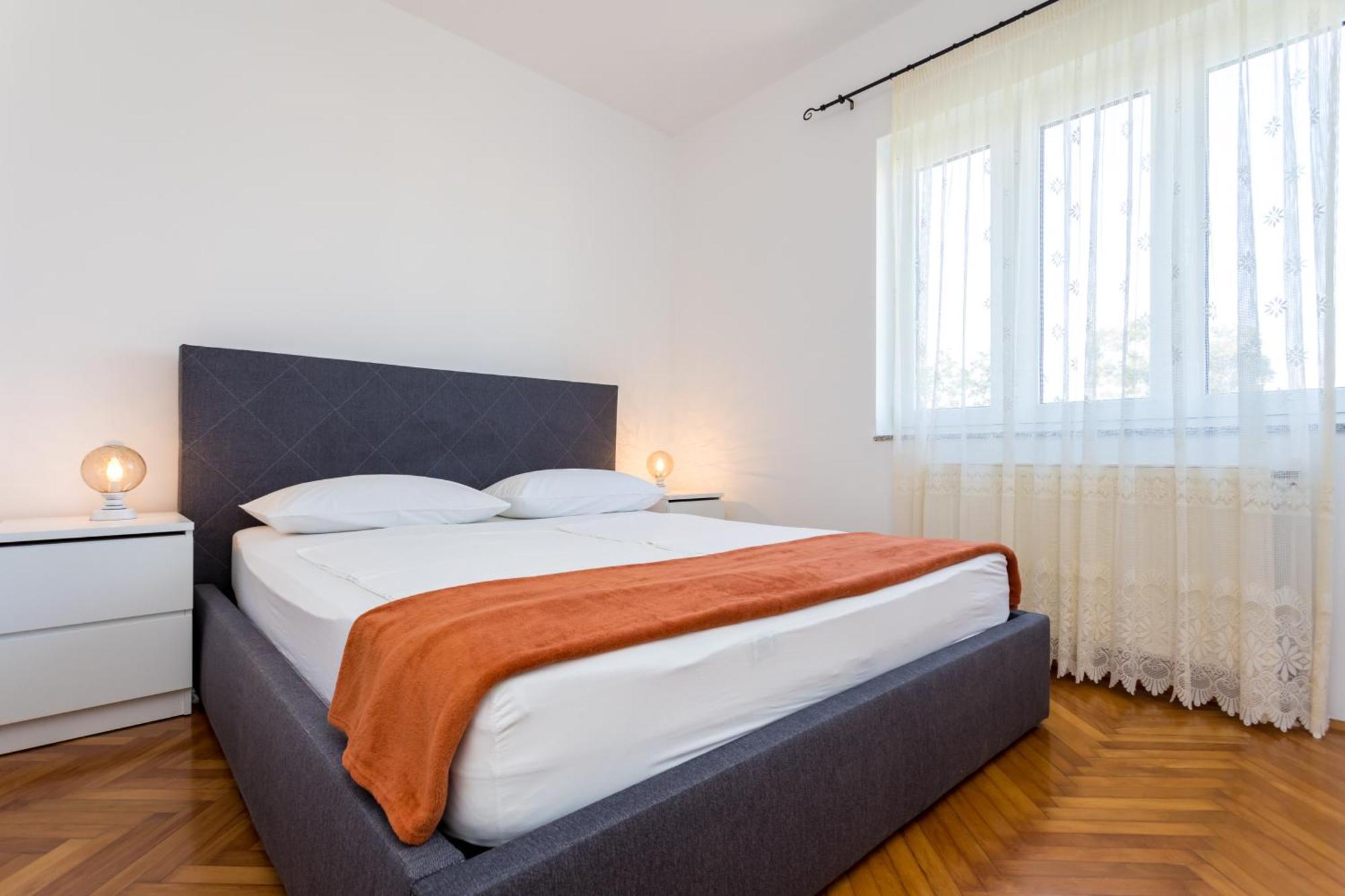 Apartments And Rooms Kod Keti Malinska Exterior photo